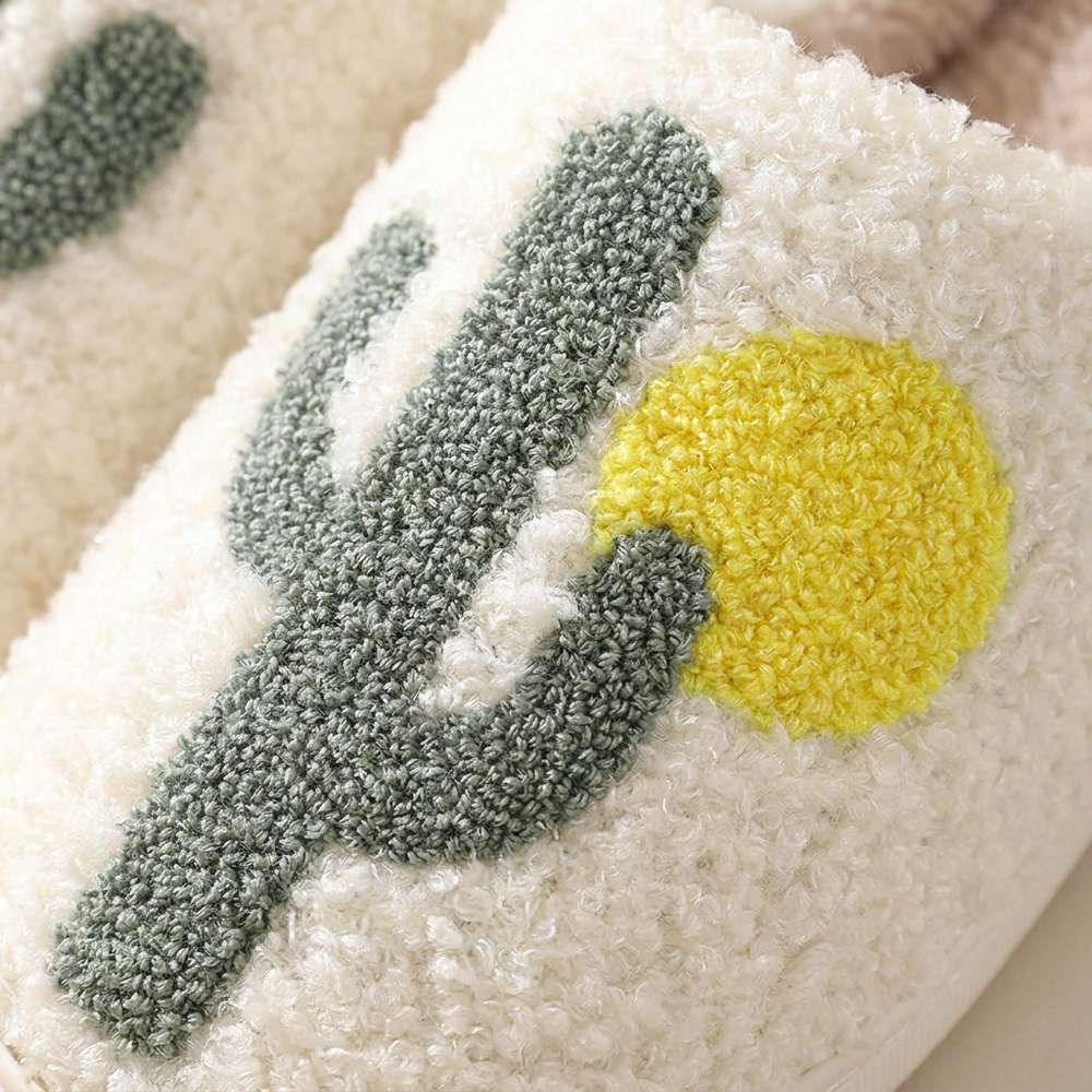 Chaussons cactus broderie gros plan