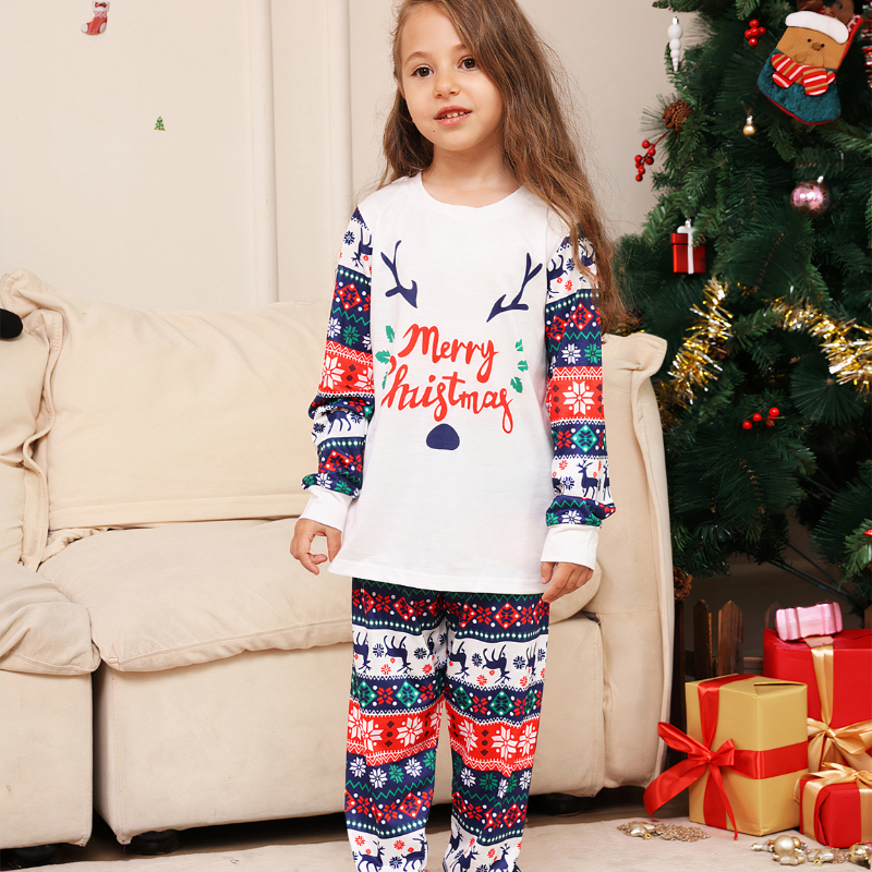 Pyjama look de noël pour la famille