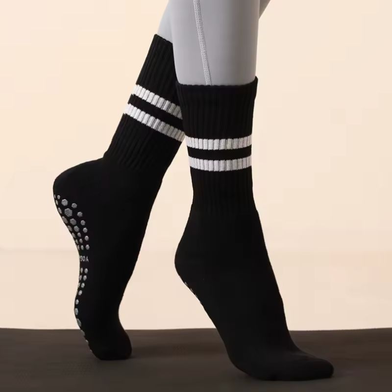 Chaussettes de Pilates antiderapantes pour femmes noir