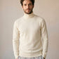 Pull col roulé doublé polaire homme blanc, porté