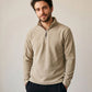 Pull polaire homme col montant demi-zip beige, porté