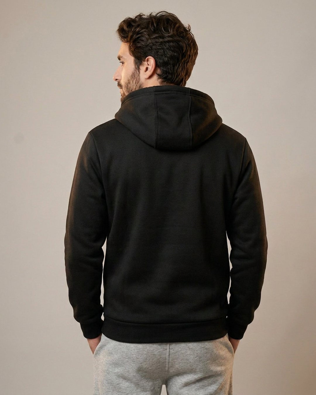 Sweat à capuche doublé polaire homme noir, vue de dos